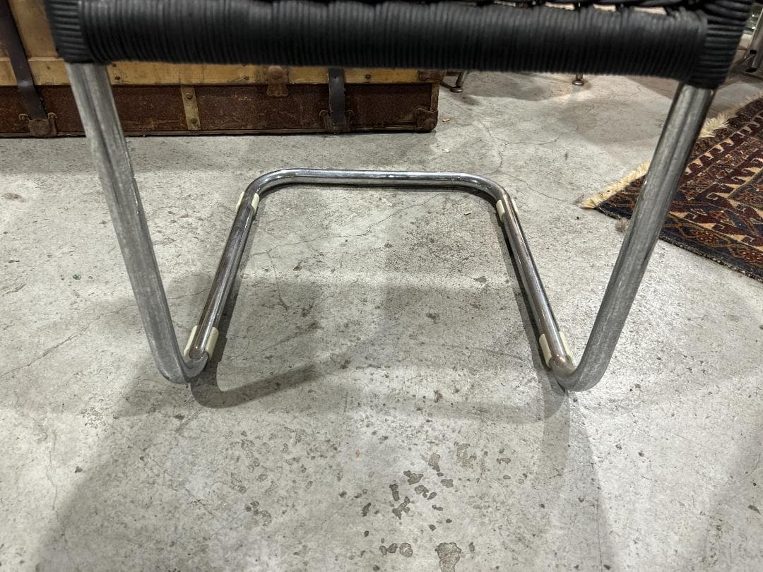 【美品】ダイニングチェア②　黒　ブラック　カンチレバー　籠 ラタン