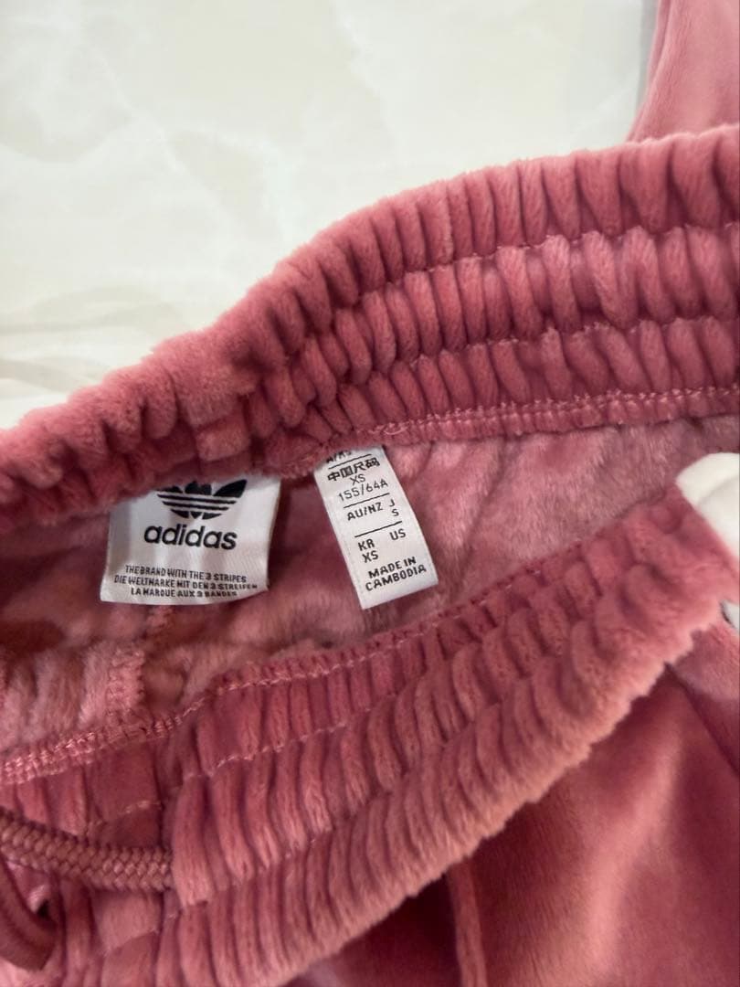 adidas W ADIBREAK VELOUR TT 重盛さと美