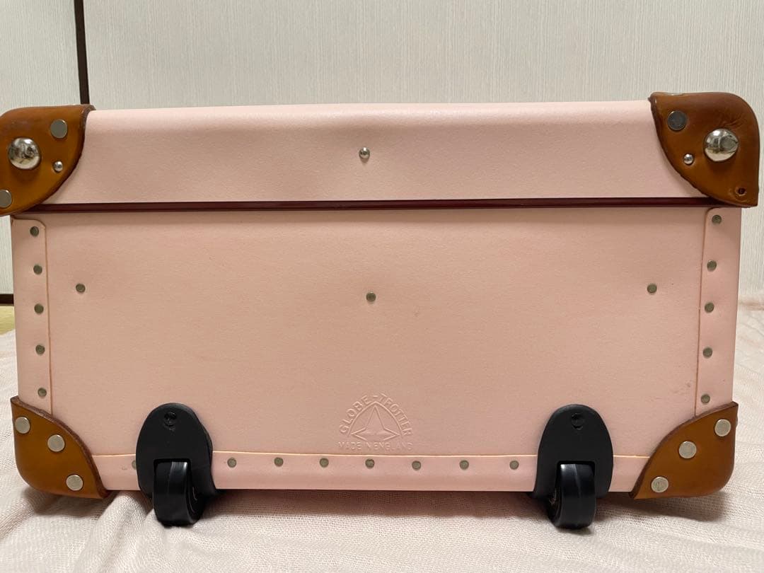 グローブトロッター アナスタシア　30インチエクストラディープスーツケース