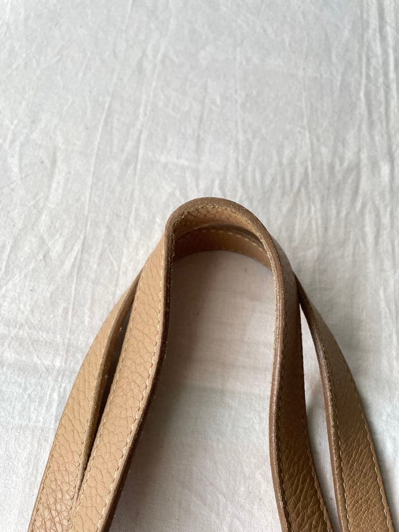 PRADA ベージュ レザートートバッグ