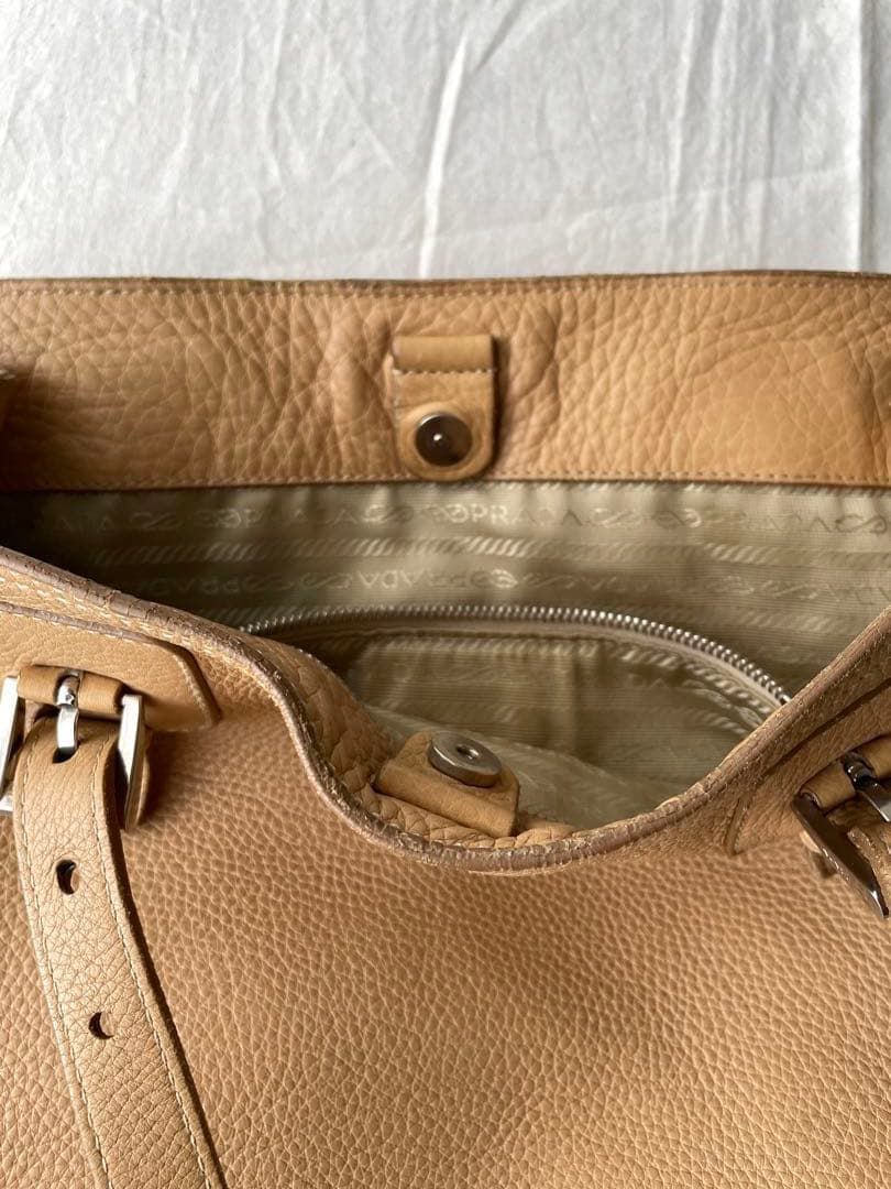PRADA ベージュ レザートートバッグ