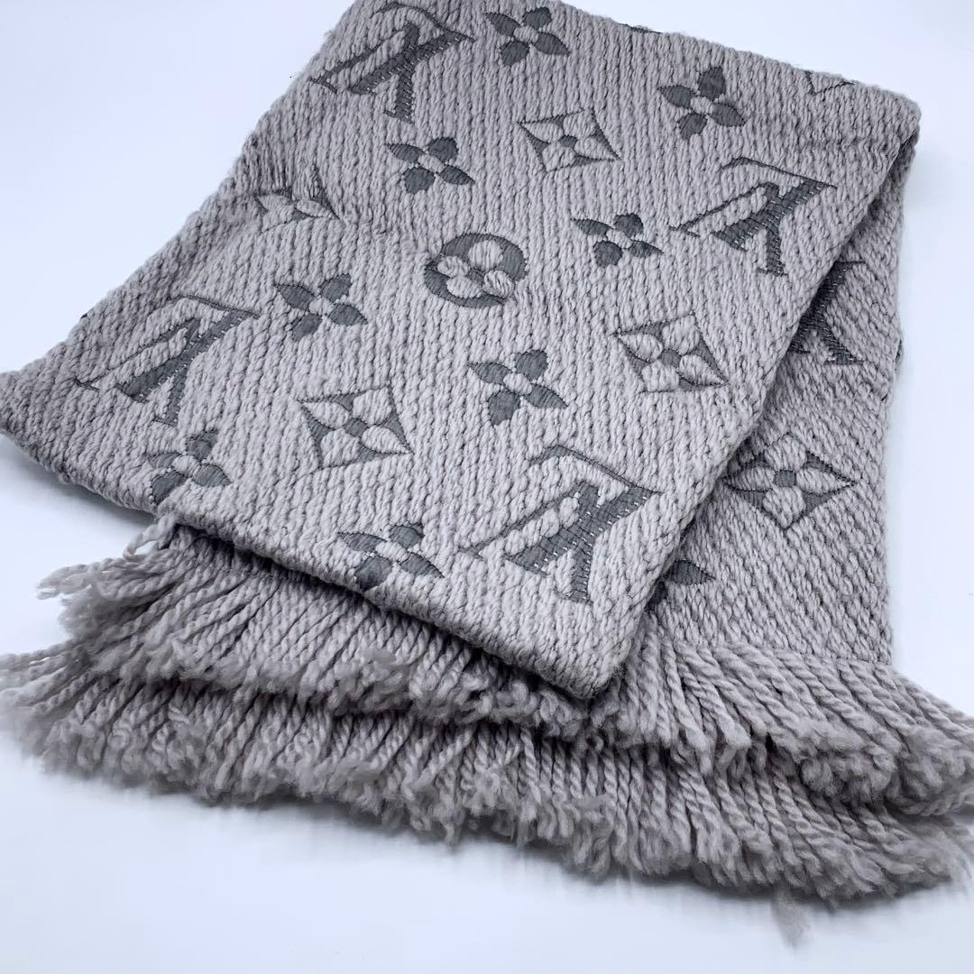 【美品】ルイヴィトン　マフラー　エシャルプロゴマニア　グレー　LVロゴ