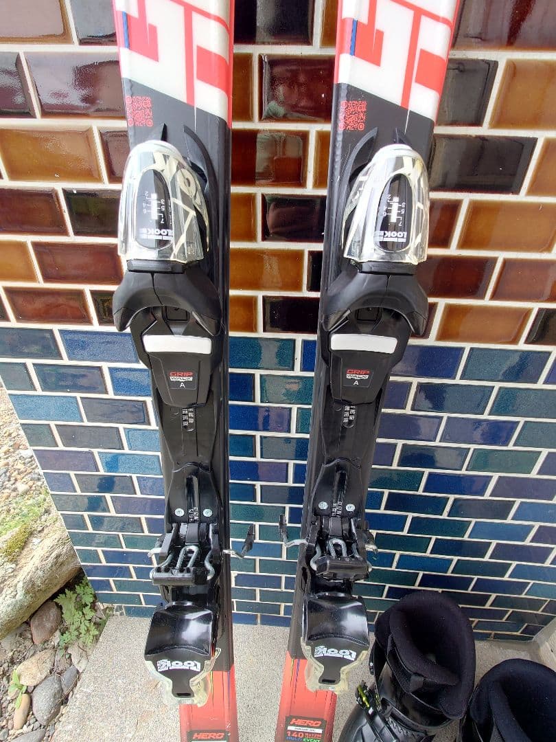 ジュニアスキー ROSSIGNOL HERO スキー 板 ビンディング ブーツ