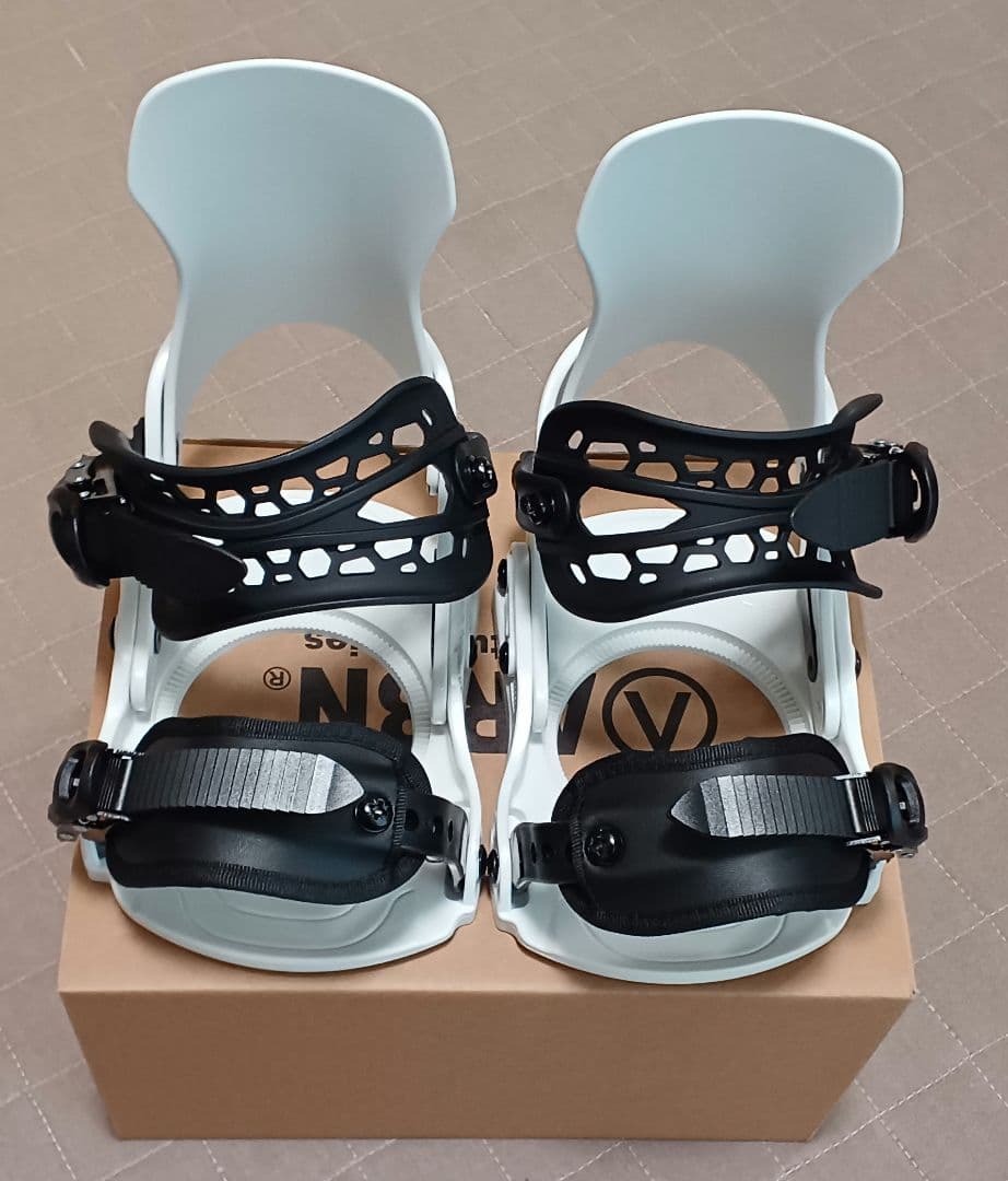 ARBN エアボーン スノーボードビンディング