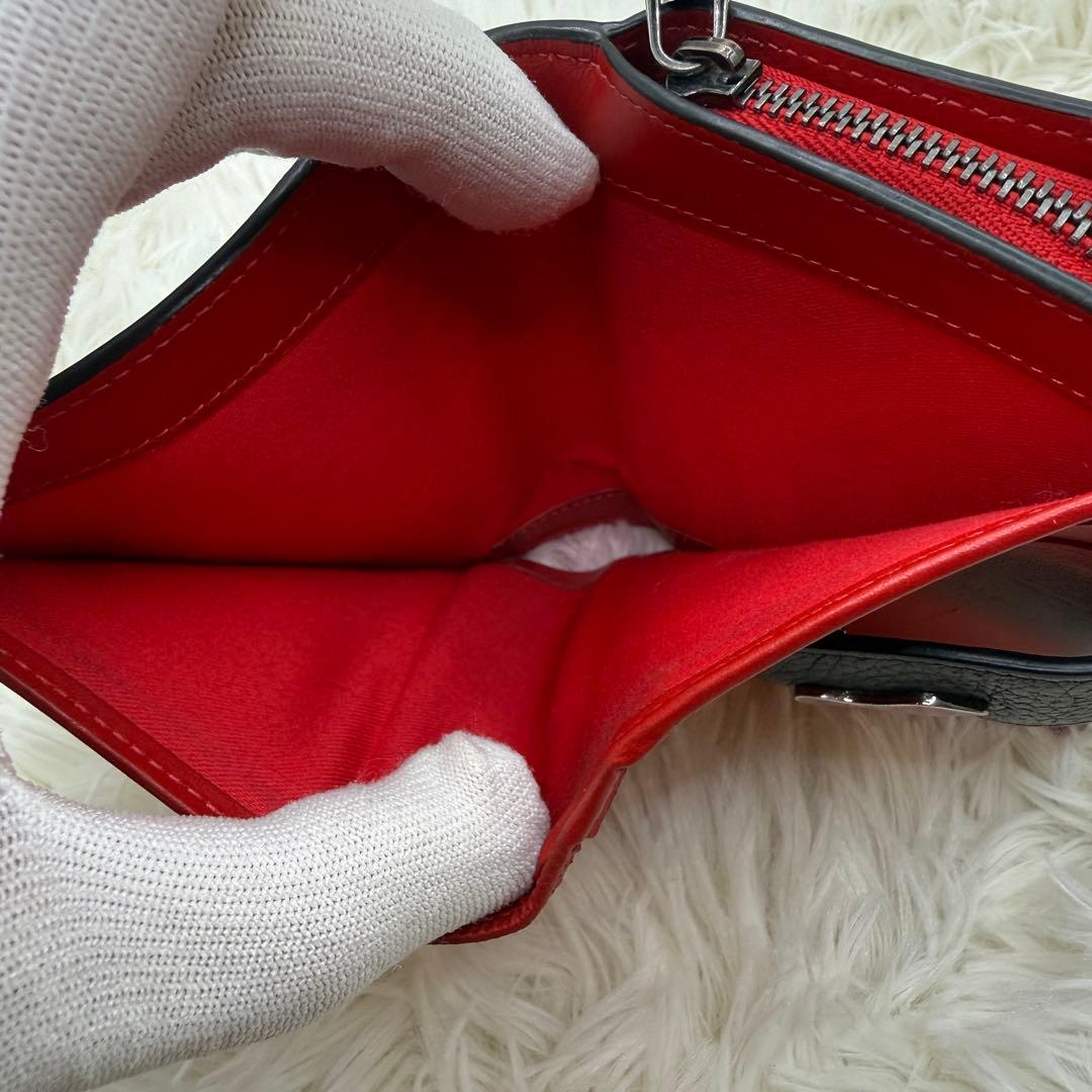 Christian Louboutin ルブタン　二つ折り財布 黒　パロマ