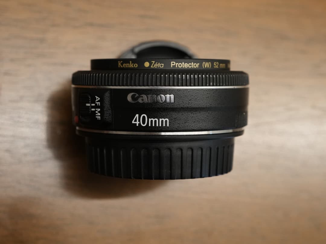 Canon EF 40mm F2.8 STM 単焦点レンズ (フィルター付き)