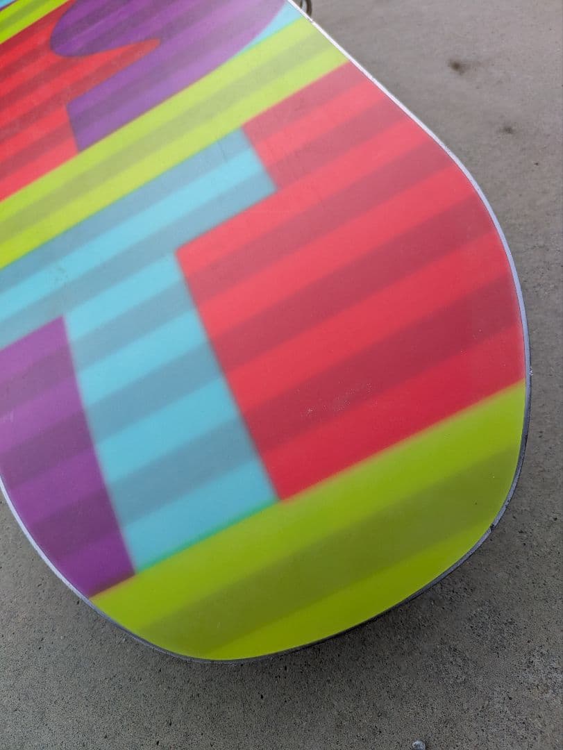 デスレーベル スノボードスノボー板　サイズ142cm DRAKEビンディング