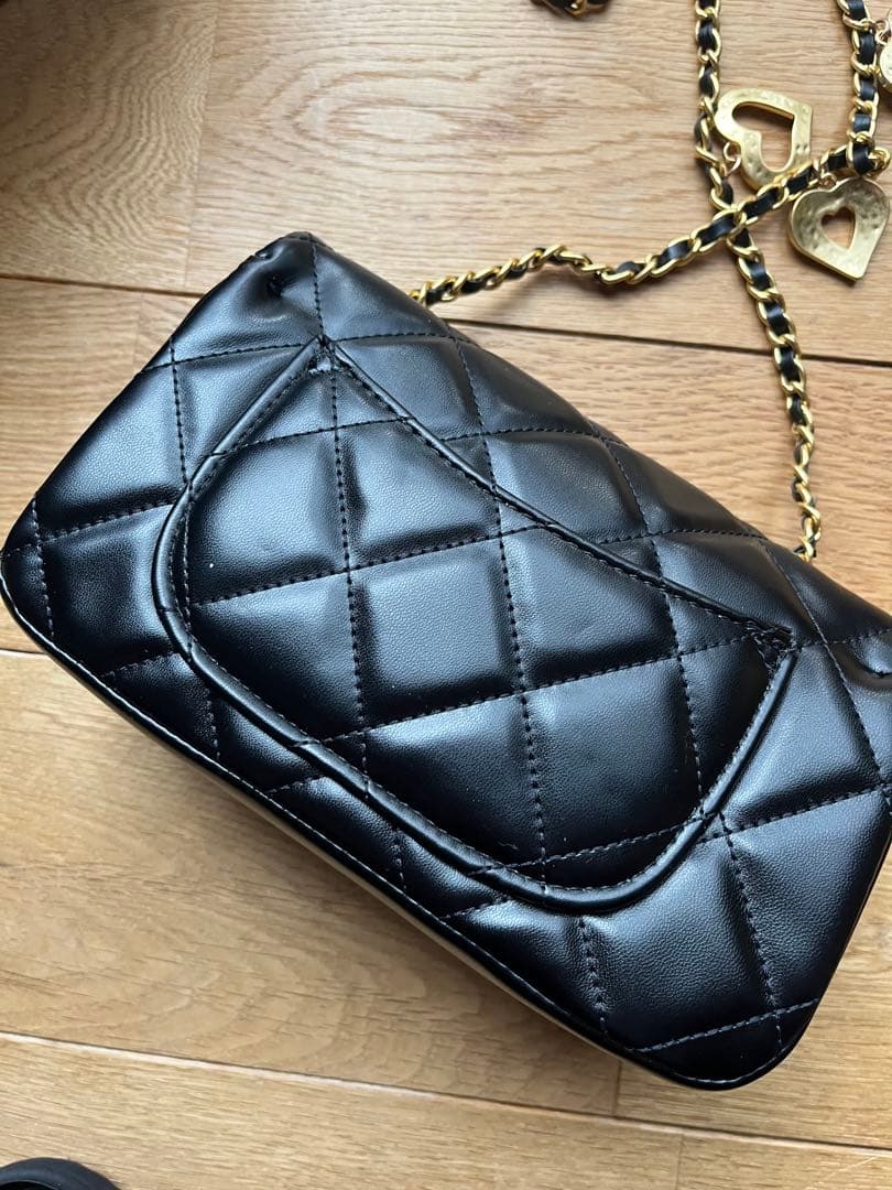 CHANEL キルティングショルダーバッグ　ハートチェーン　ノベルティー