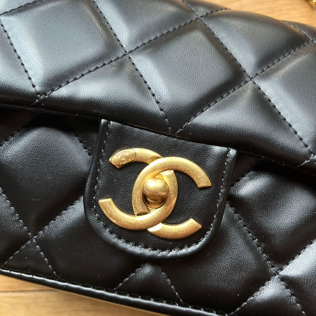 CHANEL キルティングショルダーバッグ　ハートチェーン　ノベルティー