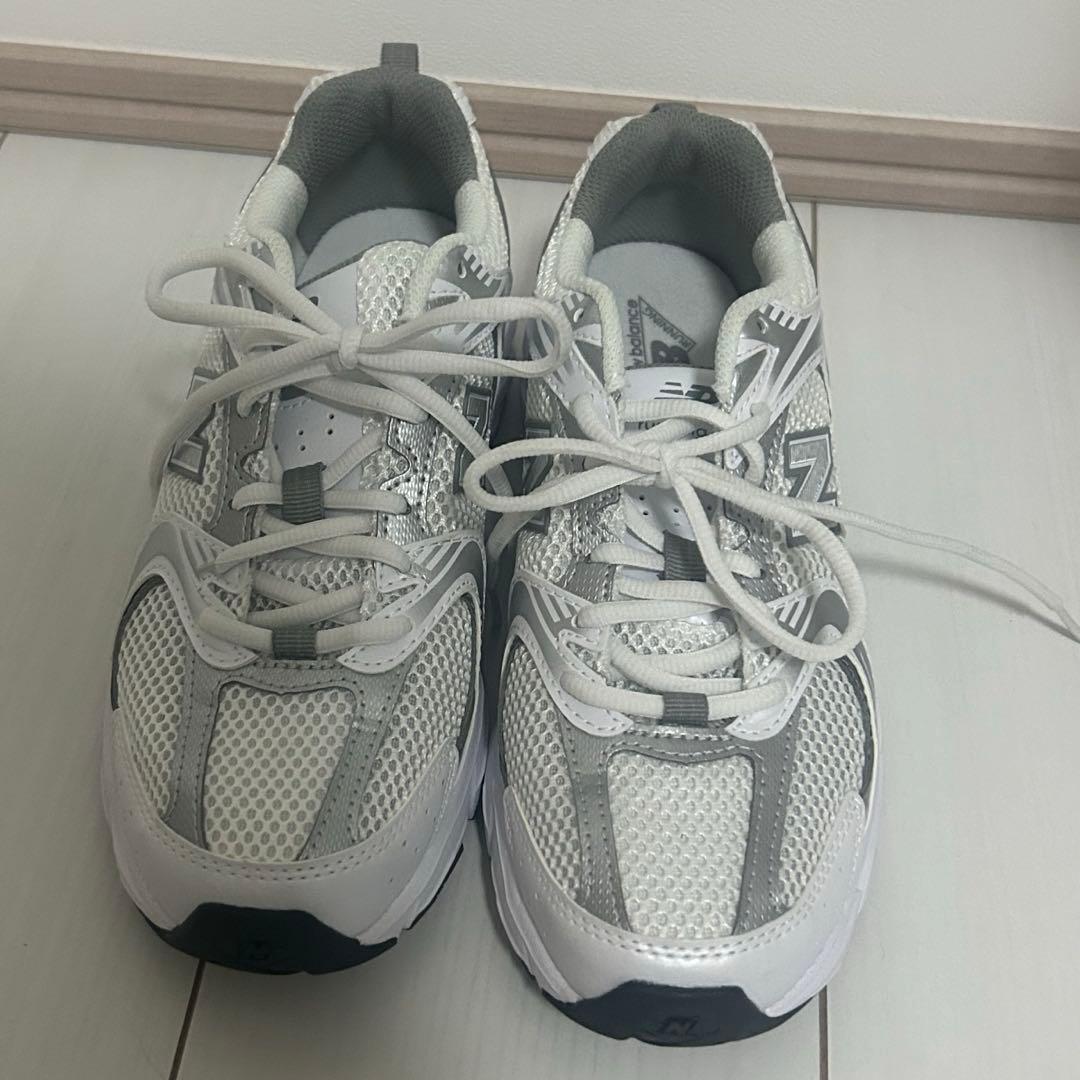 new balance 530ホワイト　24㎝