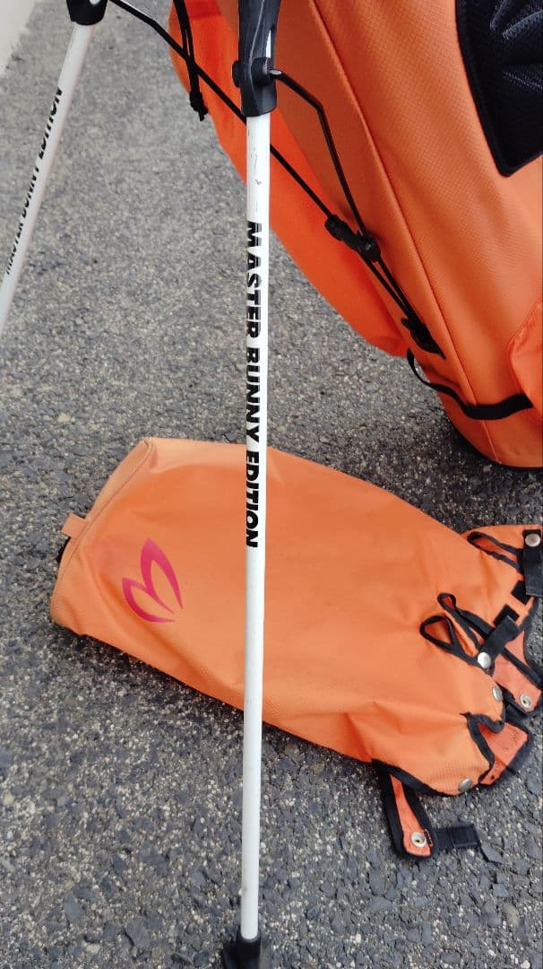 MASTER BUNNY EDITION 　軽量スタンドキャディバッグ　格安！