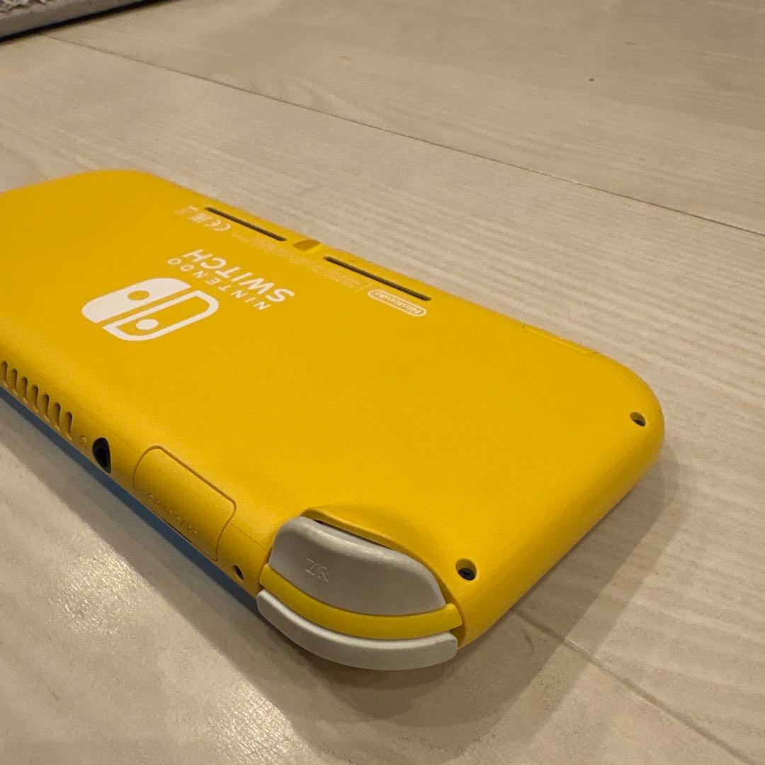 Nintendo Switch Lite 本体 黄色　動作良好／使用感少なめ