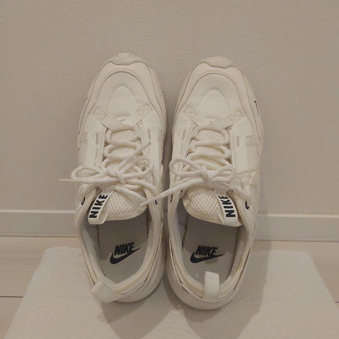 ナイキ NIKE ウィメンズ TC7900 24.5cm スニーカー ホワイト白