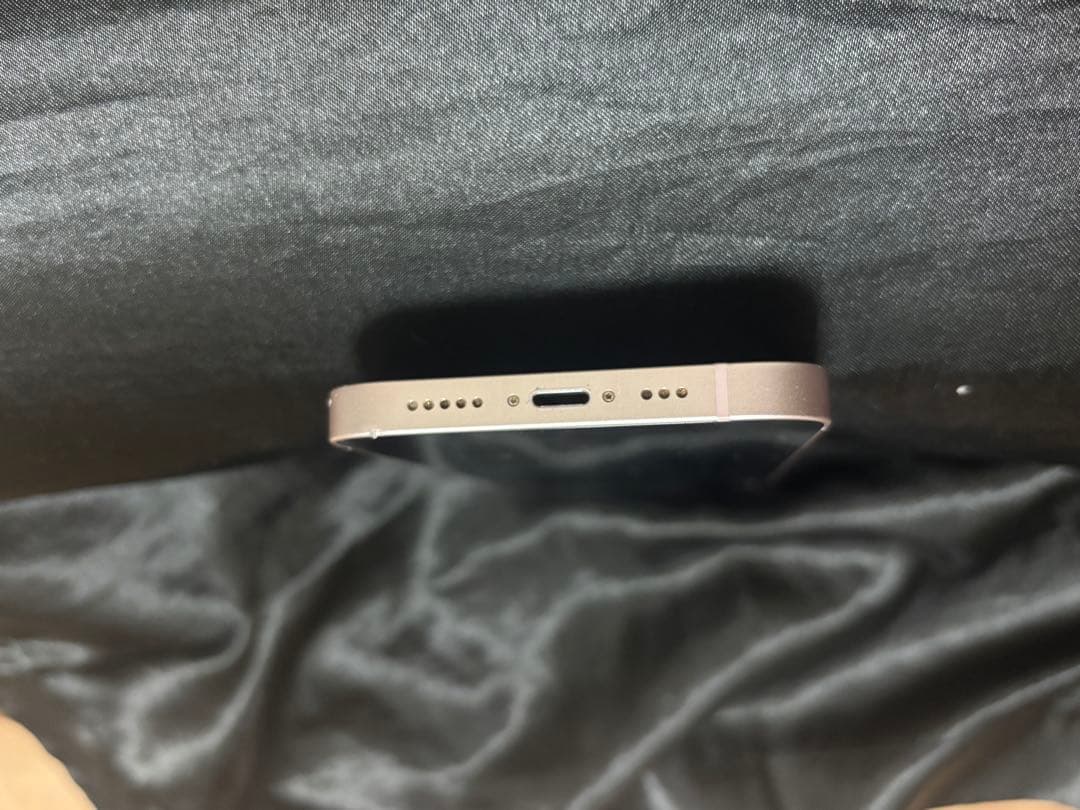 Apple iPhone13 箱、充電ケーブル付き