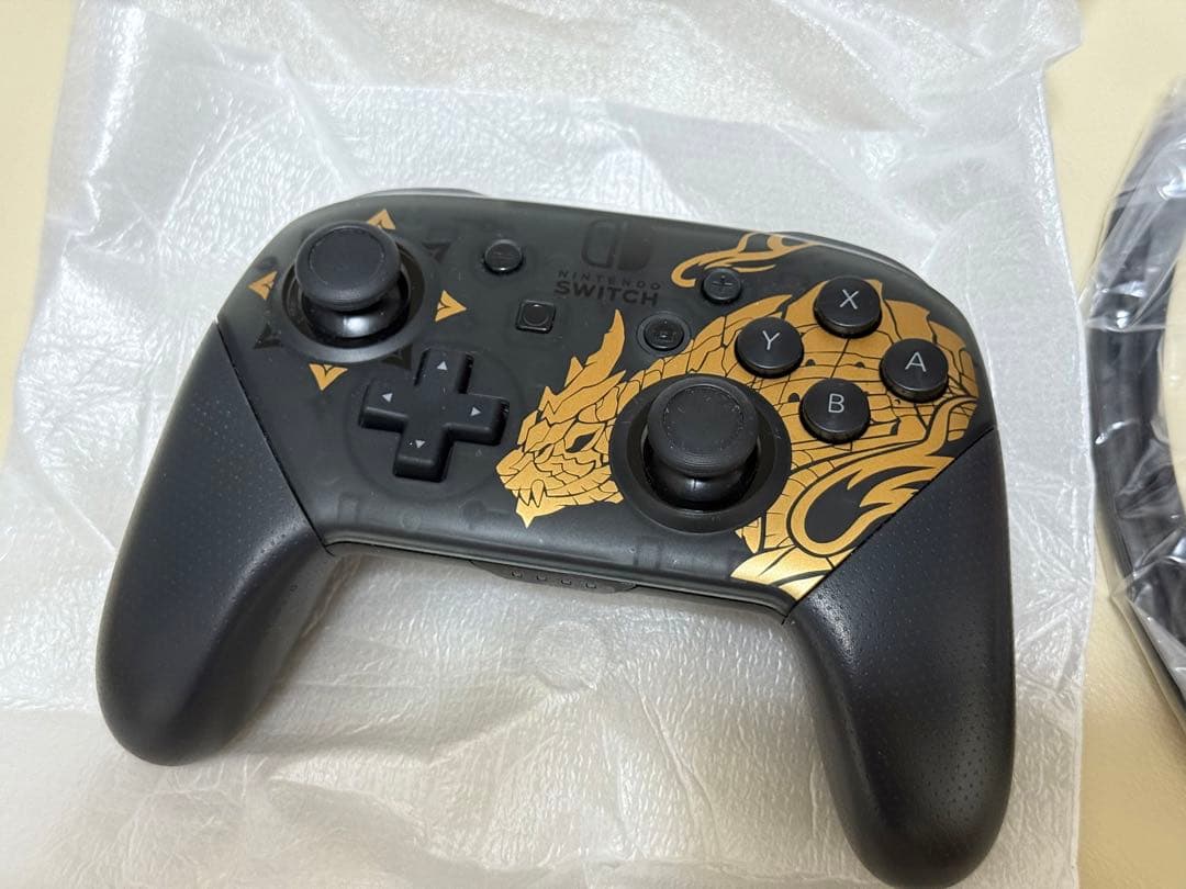 Nintendo Switch　プロコントローラー　モンハンライズエディション