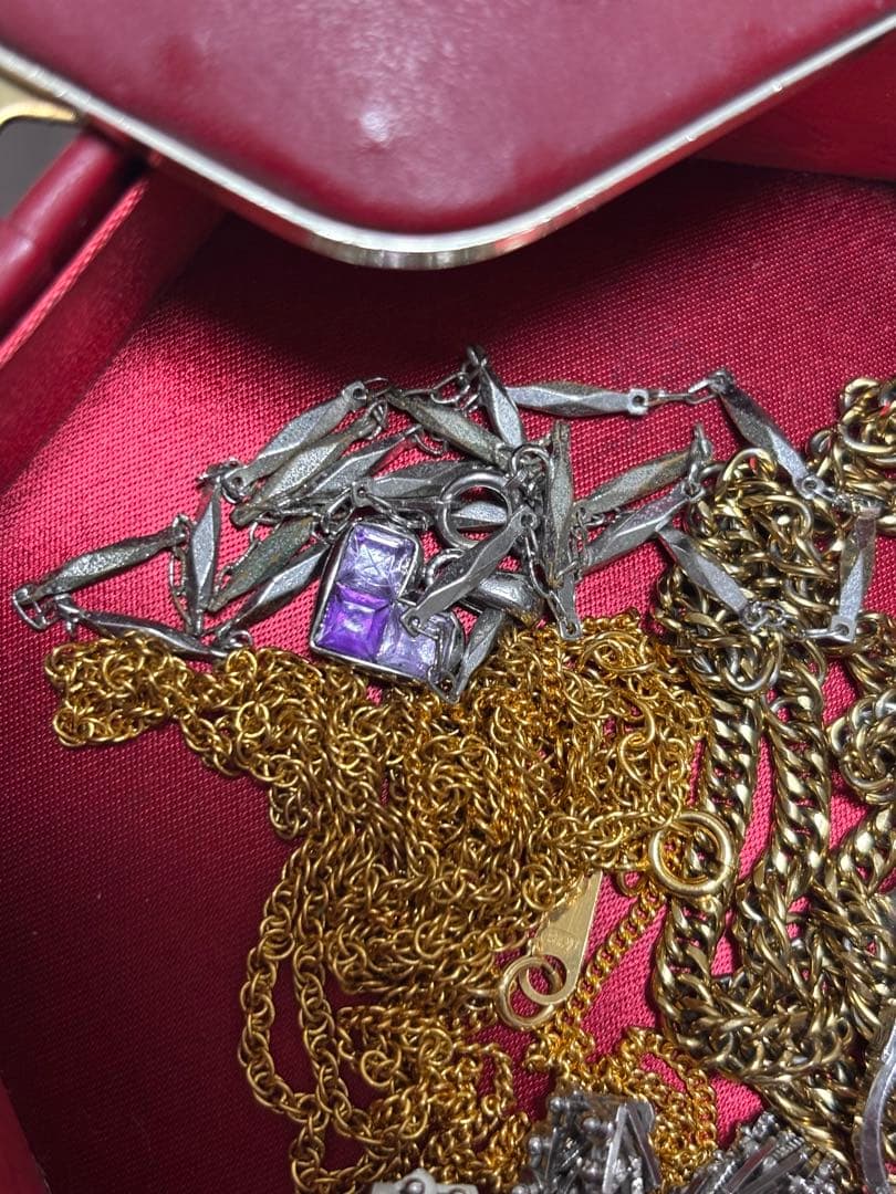 L*r様 遺品整理 自宅整理 アクセサリー イミテーション ネックレス リング等