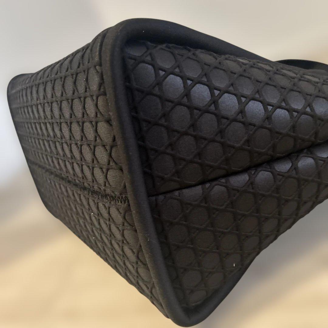 LAQUOH Kagome エンボス加工 L ブラックトートバッグ