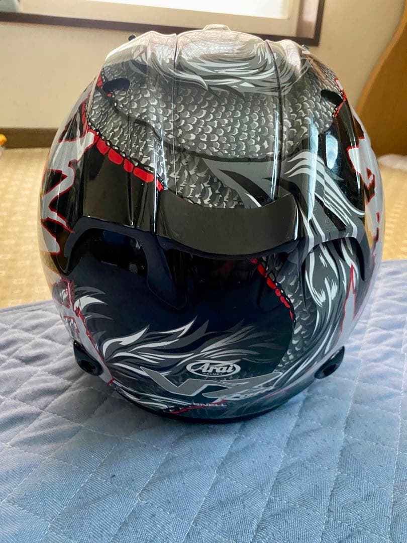 Arai ジェットヘルメット ドラゴンデザイン