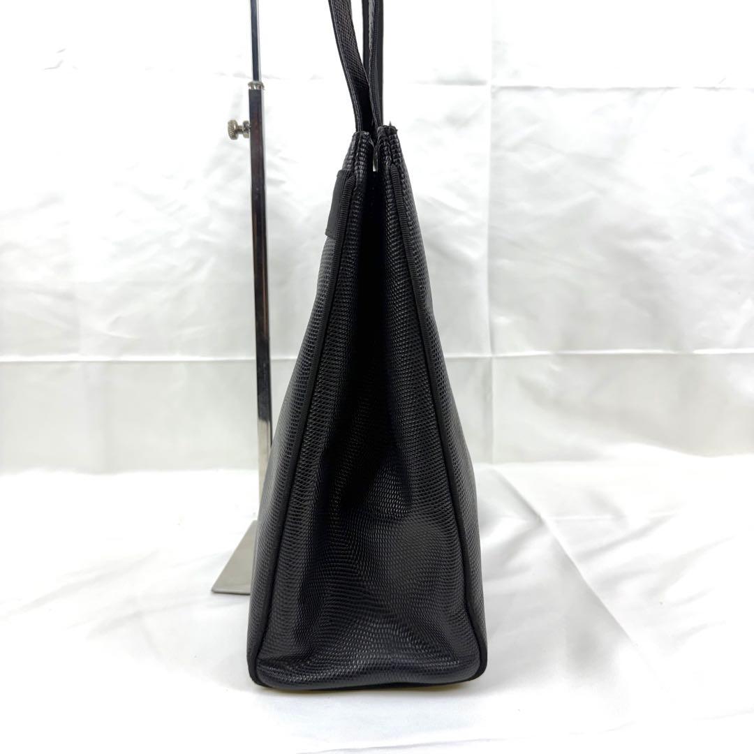 美品✨サルヴァトーレフェラガモ　ヴァラリボン トートバッグ　肩掛け　黒　A4収納