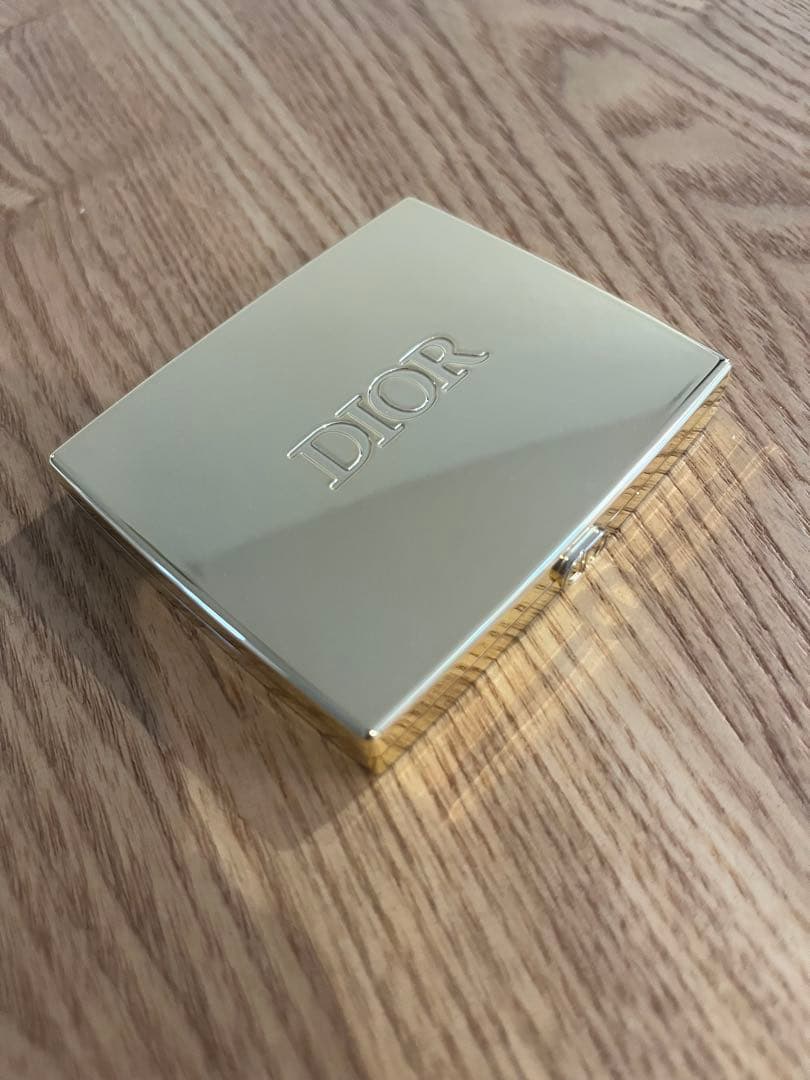 DIOR ホリデー アイシャドウ 912 プラムパレード