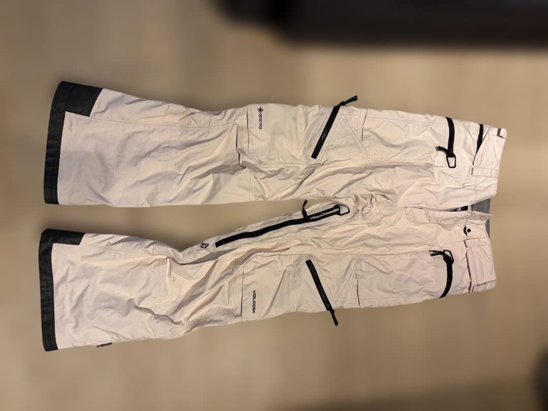 Volcom GORE-TEX スノーボードパンツ ホワイトピンク