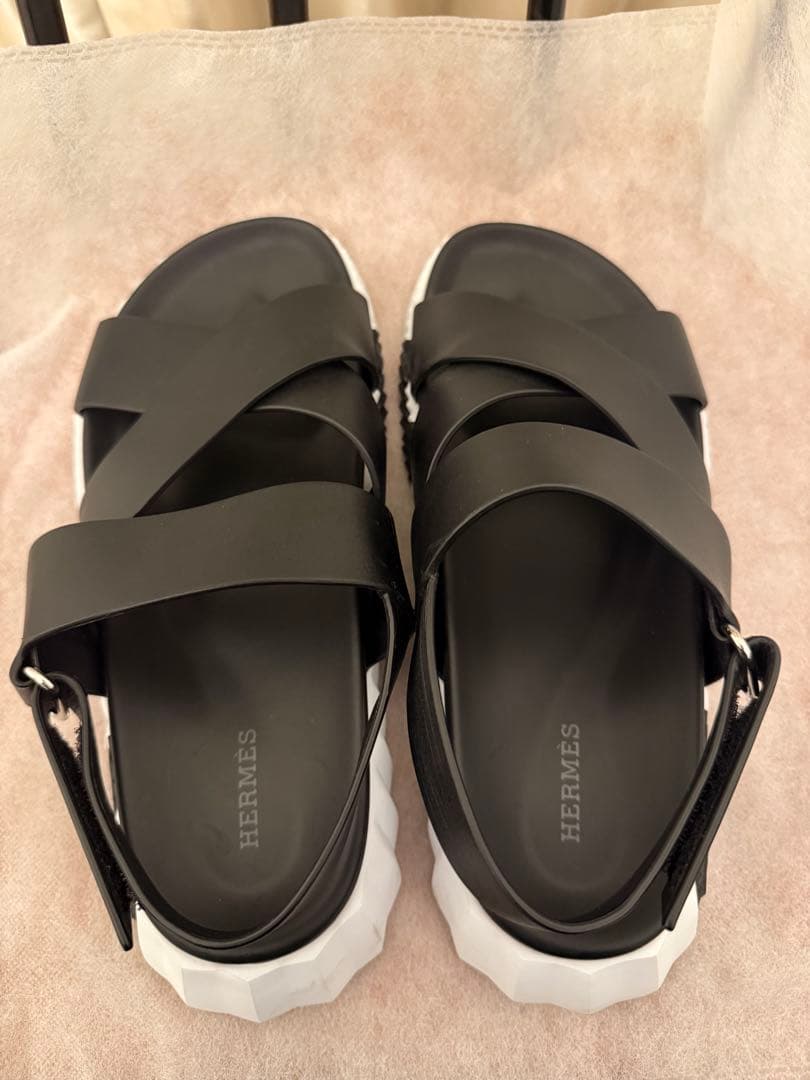 HERMESエルメス　エレクトリックレザーサンダル ブラック 40 メンズ