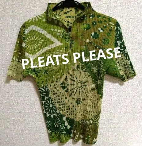 プリーツ プリーズ半袖トップス　サイズ４