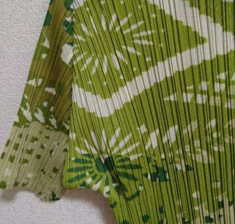 プリーツ プリーズ半袖トップス　サイズ４