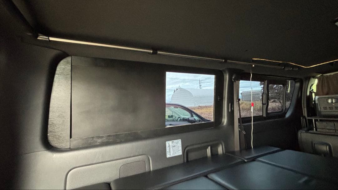 ハイエース 200系 スーパーGL 窓埋め パネル 開閉式 断熱 左右セット 黒