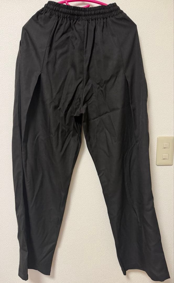 美品 CaNARi ストレート パンツ ブラック