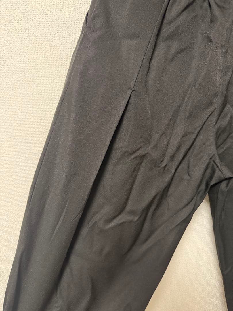 美品 CaNARi ストレート パンツ ブラック