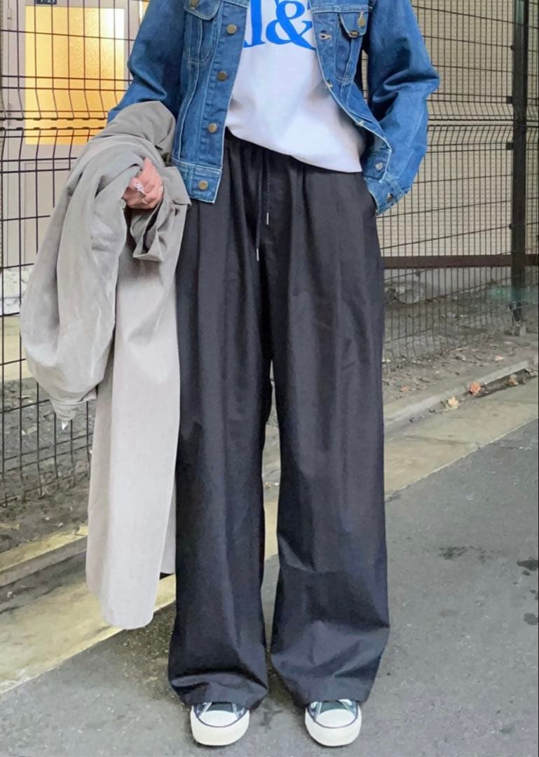 美品 CaNARi ストレート パンツ ブラック