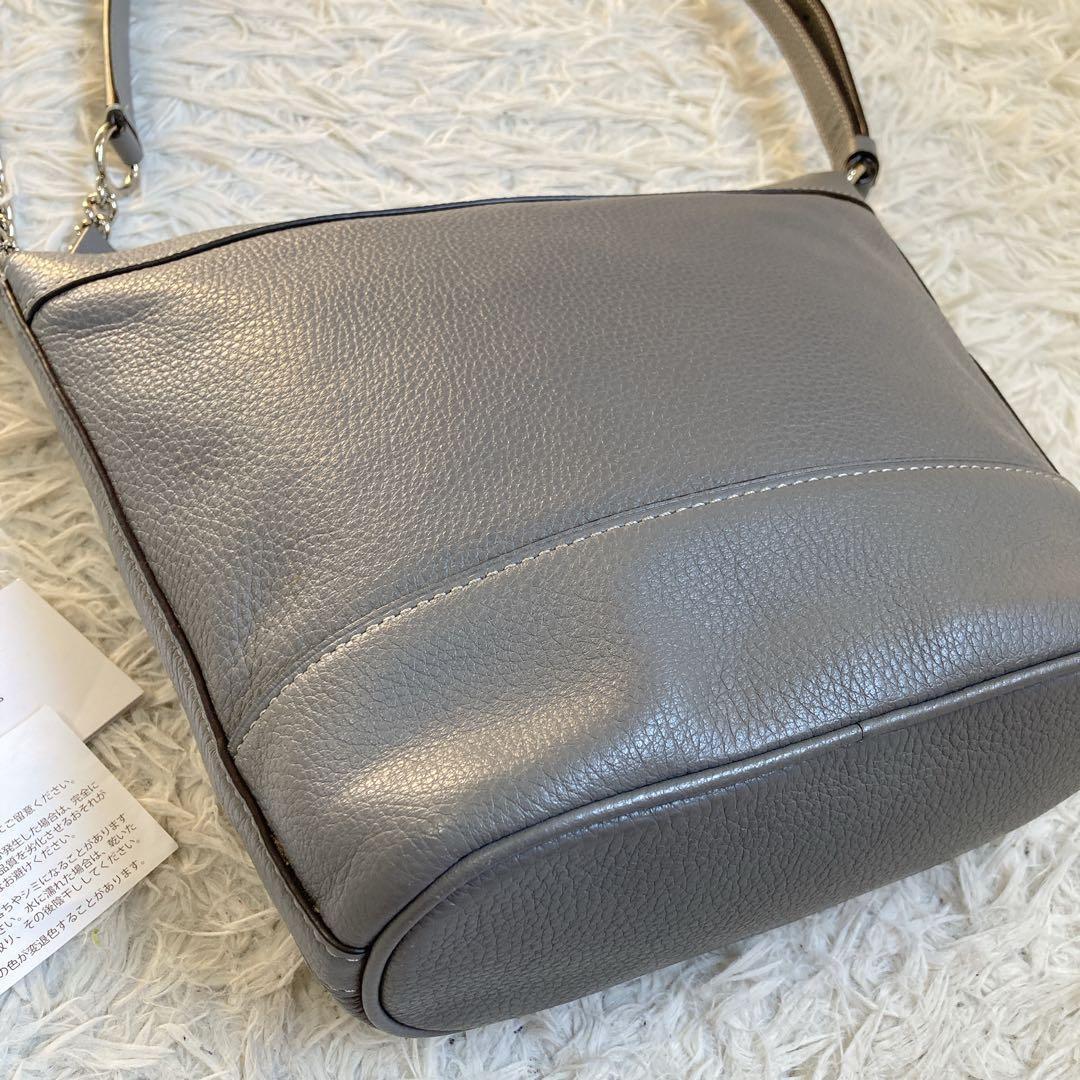 未使用級 COACH ダッフル チェーンショルダー ワンショルダー クロスボディ