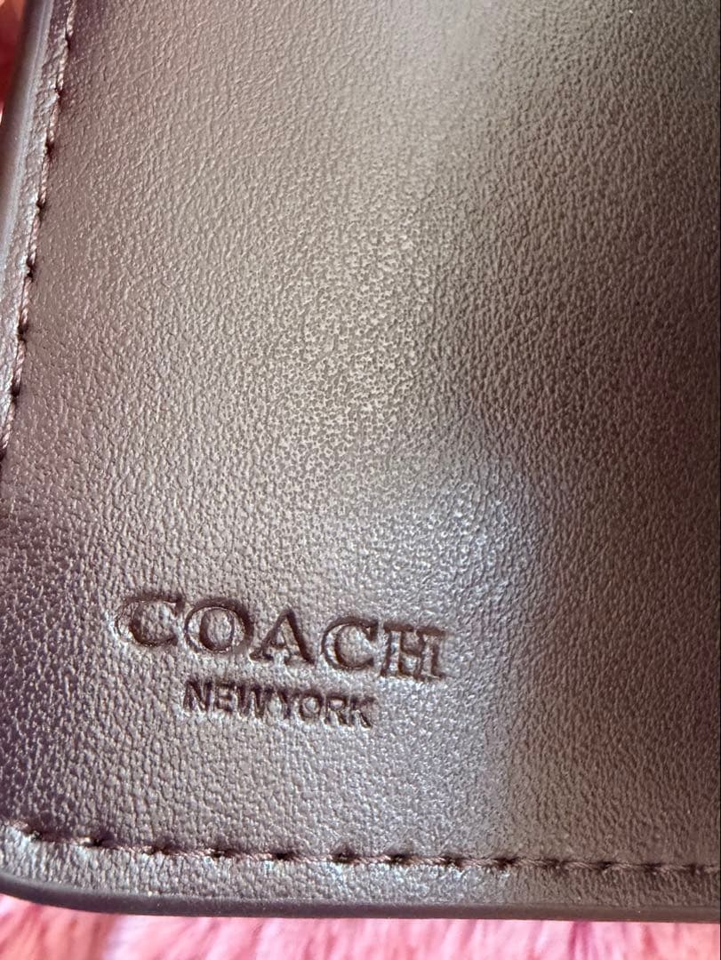 coach 二つ折り財布　新品未使用　プレゼントに♡