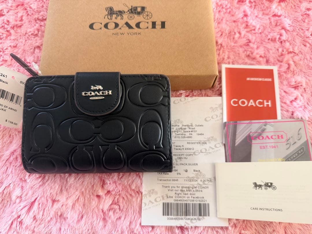 coach 二つ折り財布　新品未使用　プレゼントに♡