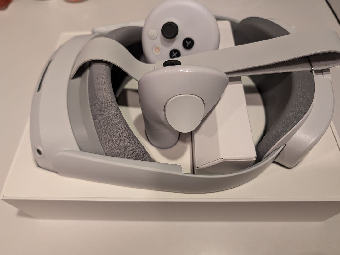 【未使用】PICO4 Ultra ＆ motion tracker 3点