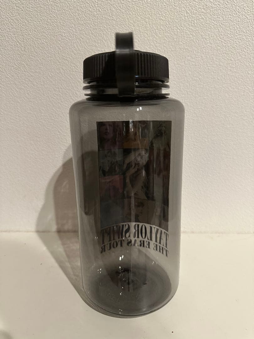 テイラースウィフトLondon公式Water bottle SALE‼️