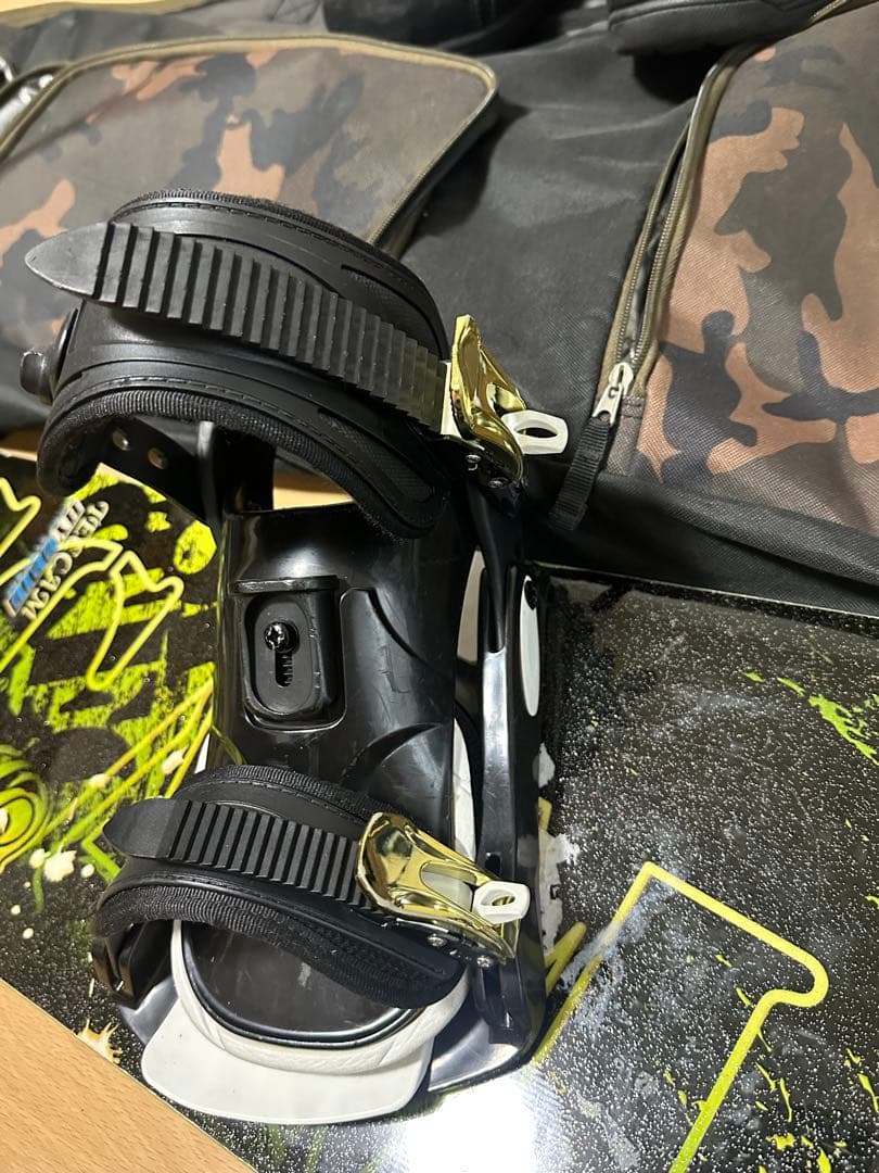 スノーボードセット 迷彩柄 (都内手渡し)