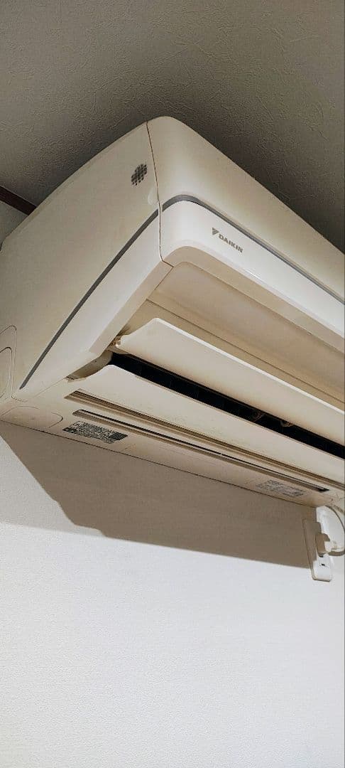 ダイキンエアコンF90UTRXP-W 29畳用