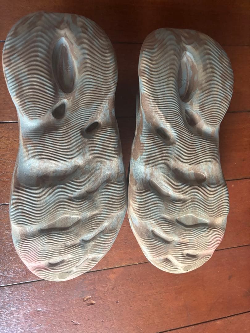 「未使用」adidasYEEZYFoam Runner Mx Sand Grey