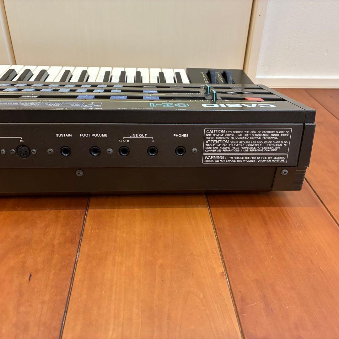 Casio CZ-1 カシオ　シンセサイザー