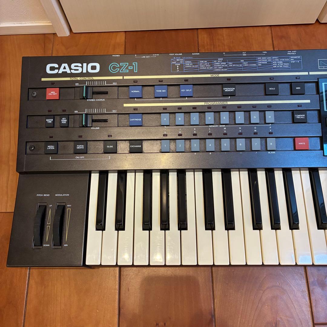 Casio CZ-1 カシオ　シンセサイザー
