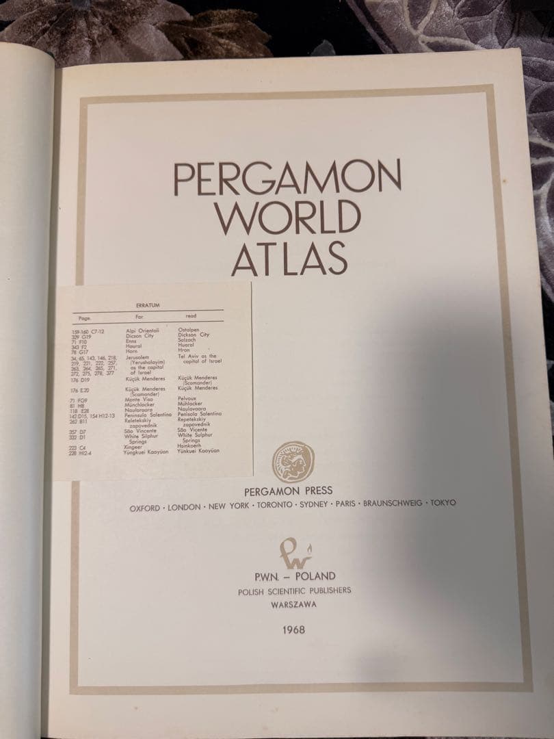 地図・旅行ガイド PERGAMON WORLD ATLAS 1968