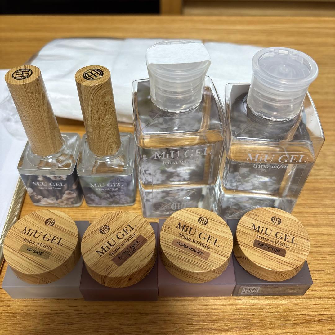 ジェルネイル・ネイルシール mayabijou