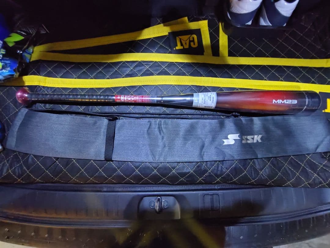 ト*ー様 SSK MM23　 83cm 700g　ケース付 ウレタン　一般　軟式