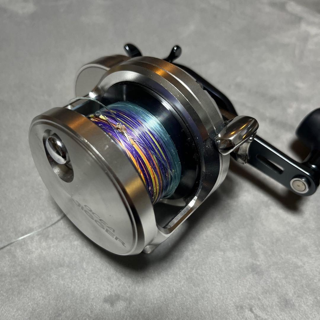美品　SHIMANO OCEA JIGGER F CUSTOM 2000NRHG