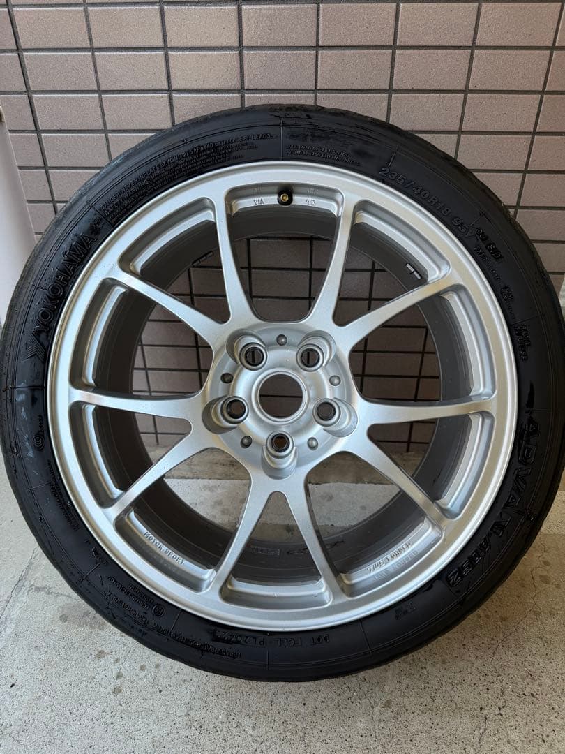 TWS T66-F 18インチホイール グロスシルバー