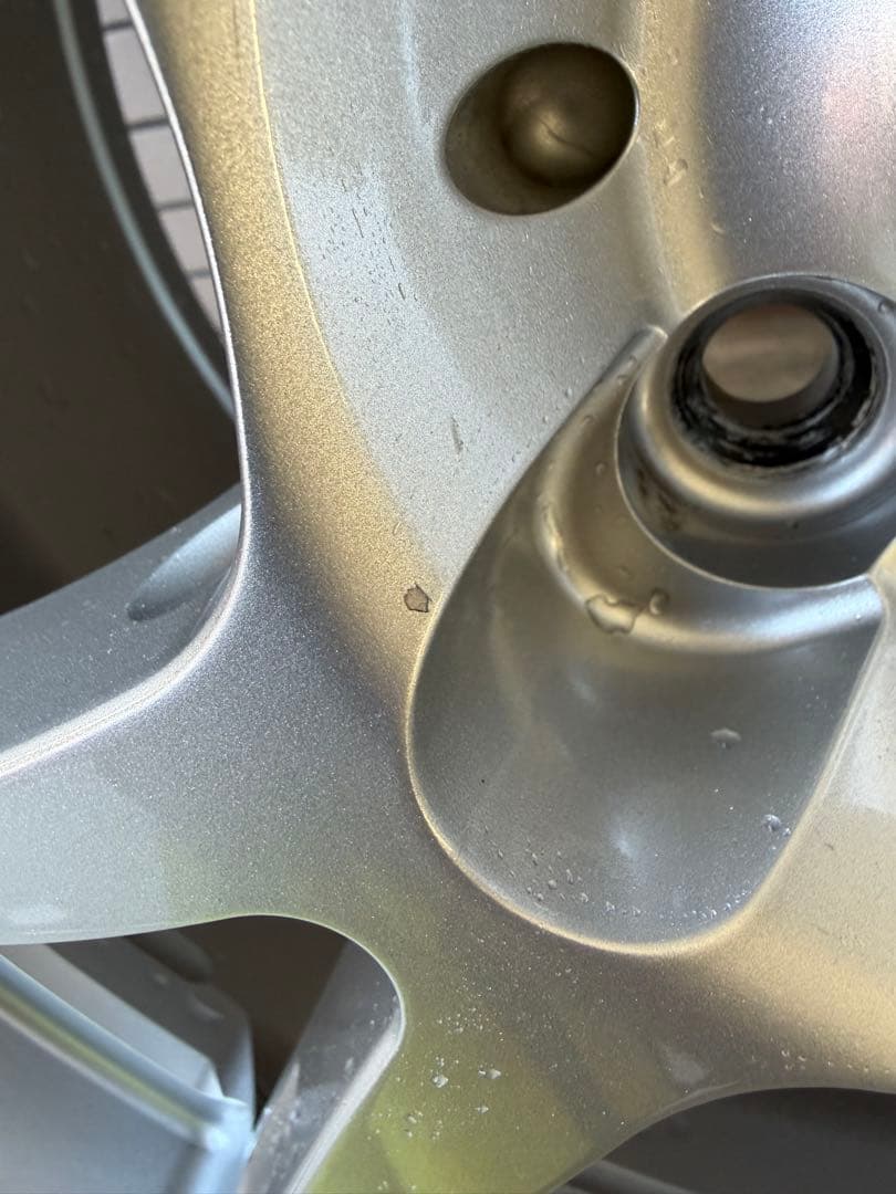 TWS T66-F 18インチホイール グロスシルバー