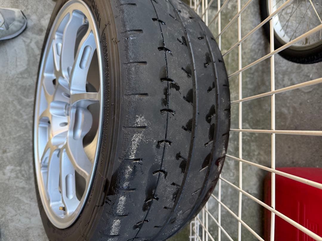 TWS T66-F 18インチホイール グロスシルバー