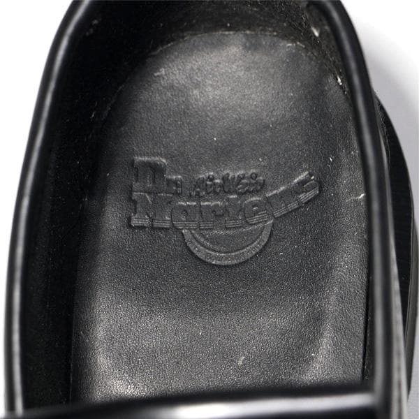 パ*グ様 ドクターマーチン エイドリアン スナッフル タッセル ローファー 黒